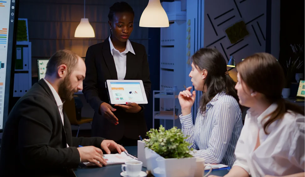 Stakeholder Reporting & Communication: