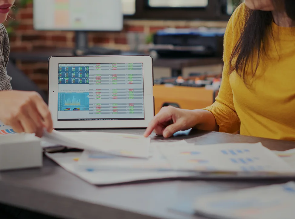 Comprehensive Sales & Inventory Visualization: